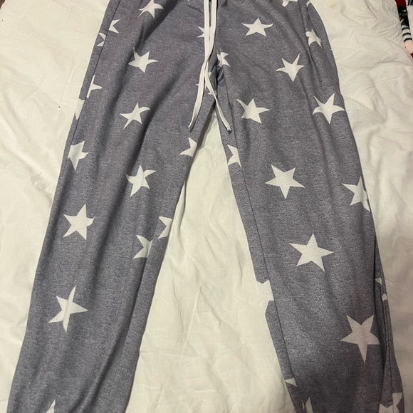 SHEIN Pants - SHEIN Gray Star Pattern Joggers